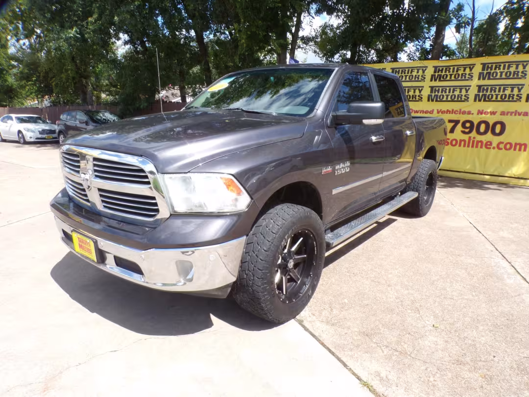 2015 Ram 1500 - 1C6RR6LT2FS692739 - Image #4