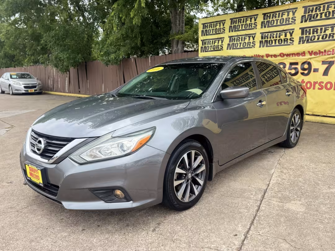2016 Nissan Altima - 1N4AL3APXGC121450 - Image #2