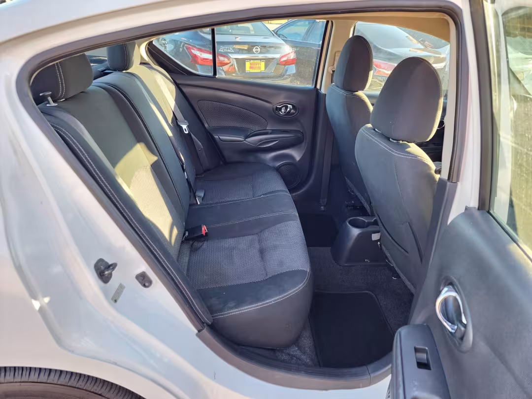 2018 Nissan Versa - 3N1CN7AP4JL864589 - Image #10
