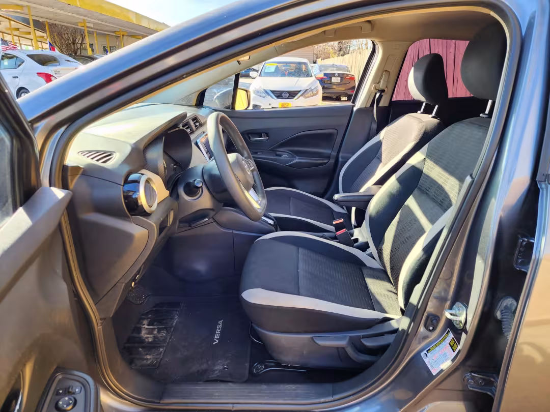 2020 Nissan Versa - 3N1CN8EVXLL835499 - Image #4