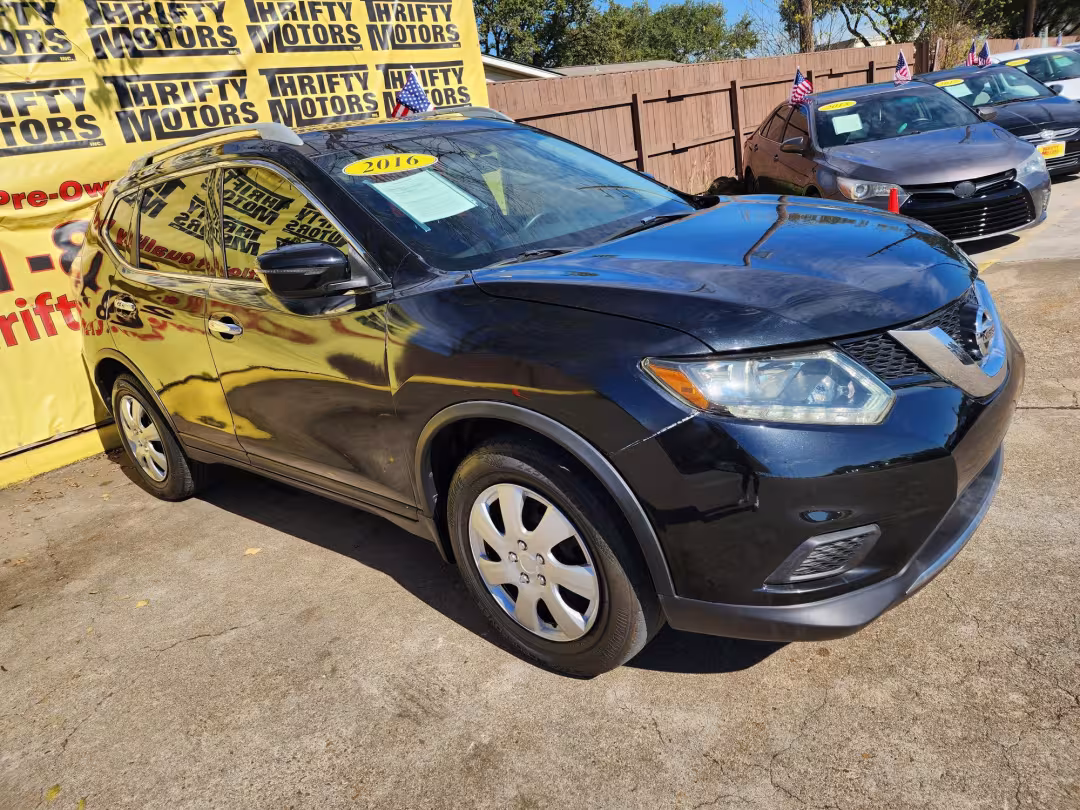 2016 Nissan Rogue - 5N1AT2MT1GC846802 - Image #2